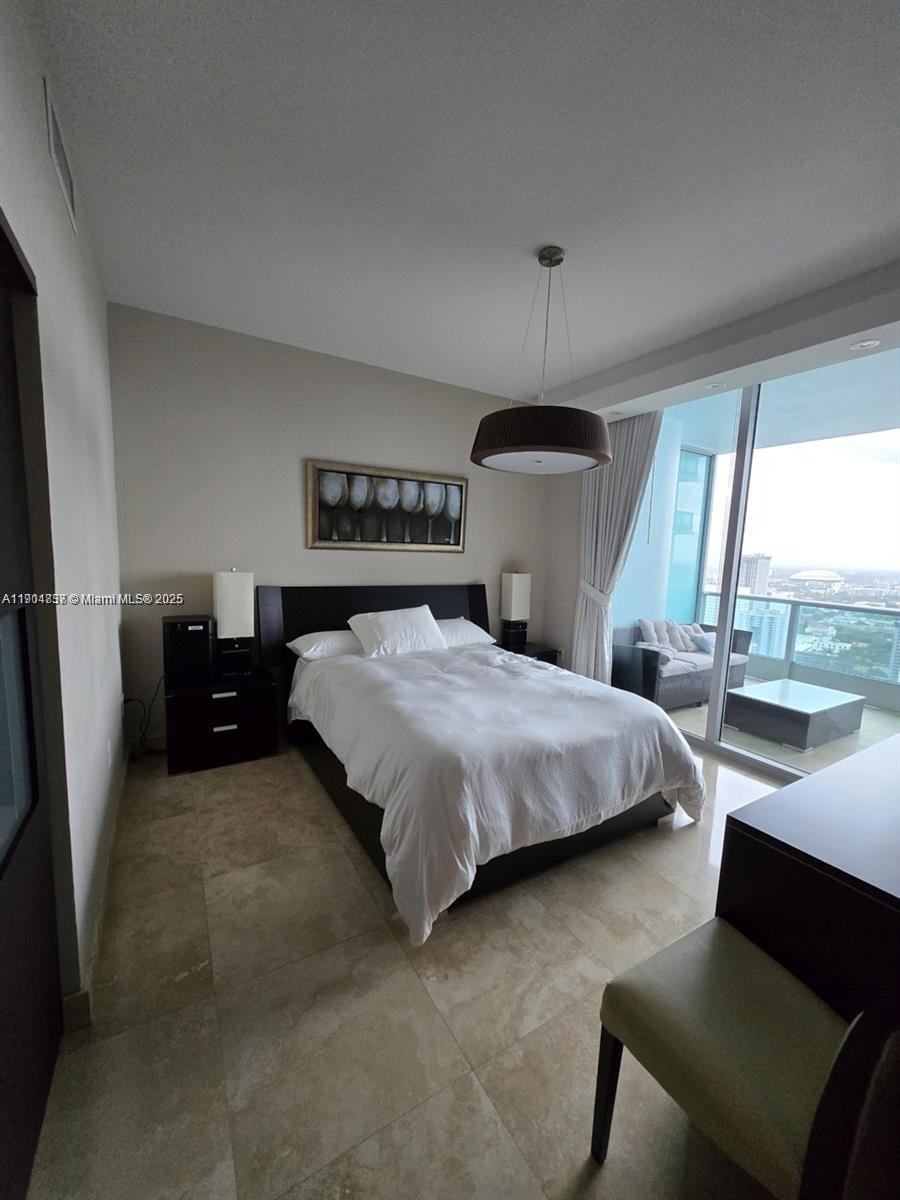 900 BISCAYNE BAY CONDO - Residential