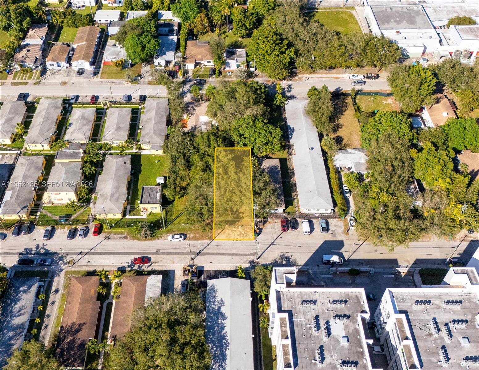 BISCAYNE HEIGHTS - Land