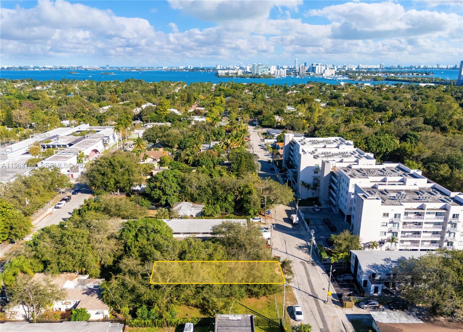 BISCAYNE HEIGHTS - Land