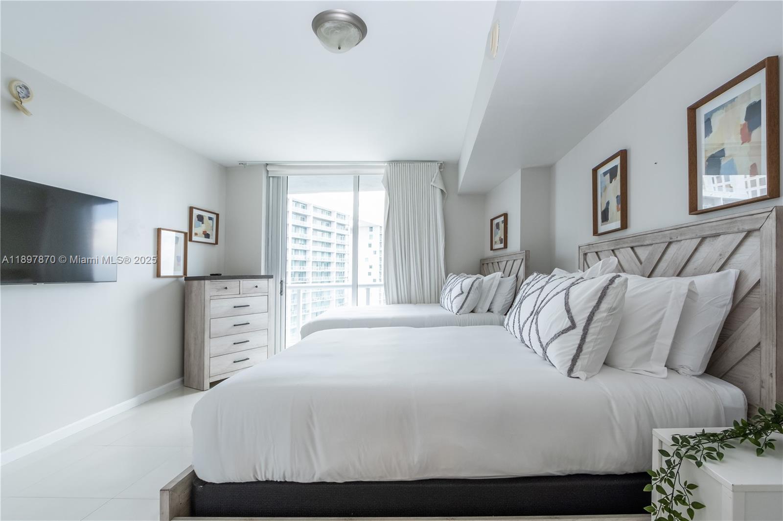 ICON BRICKELL CONDO NO 3 - Residential Lease