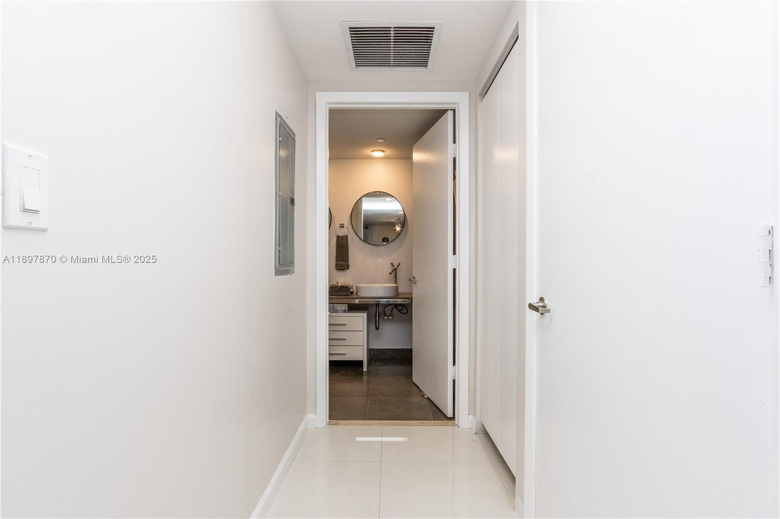 ICON BRICKELL CONDO NO 3 - Residential Lease