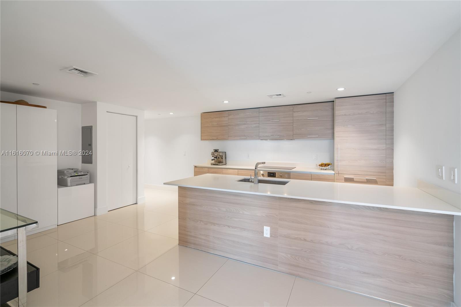SLS BRICKELL - Residential