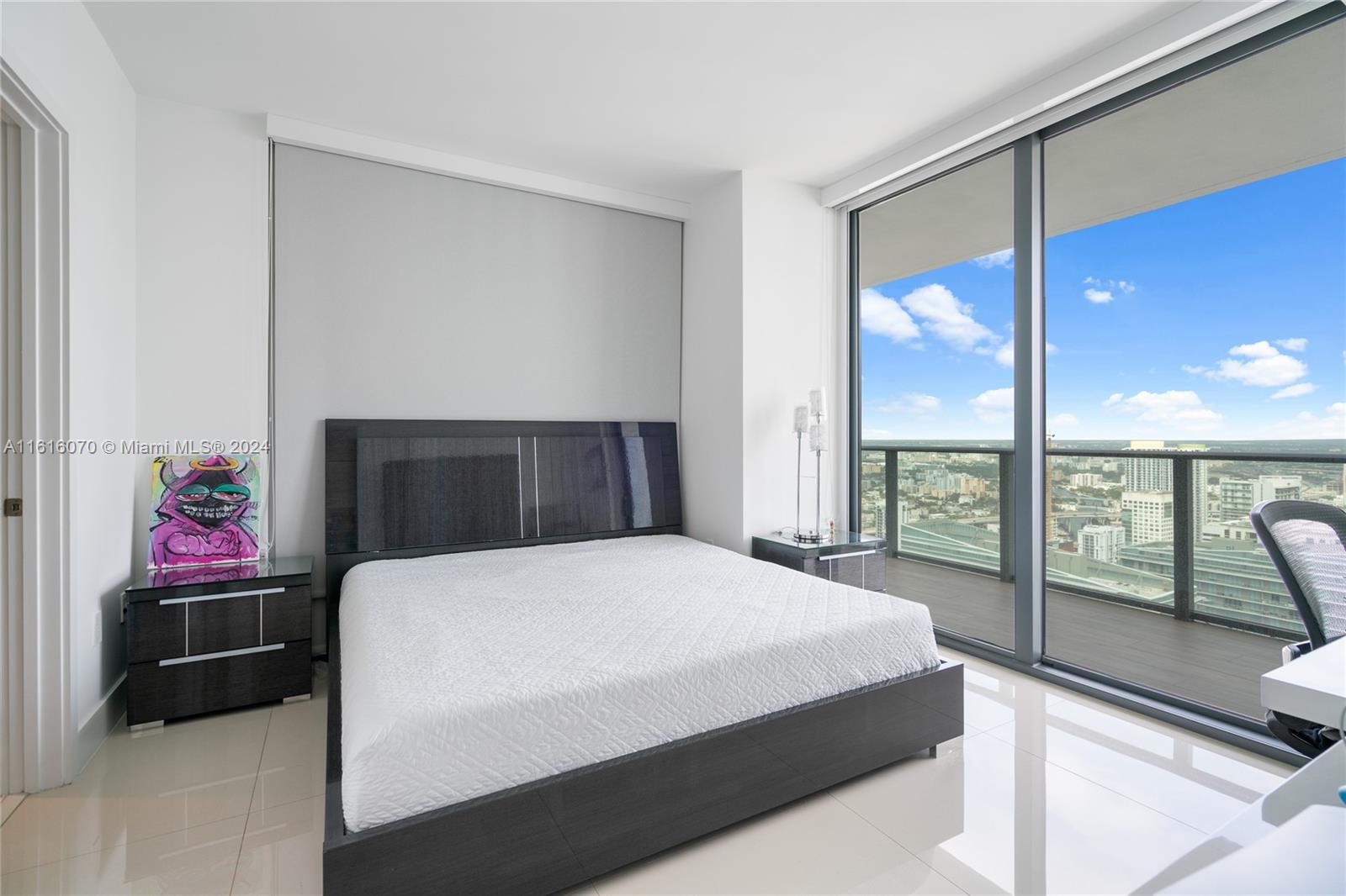 SLS BRICKELL - Residential