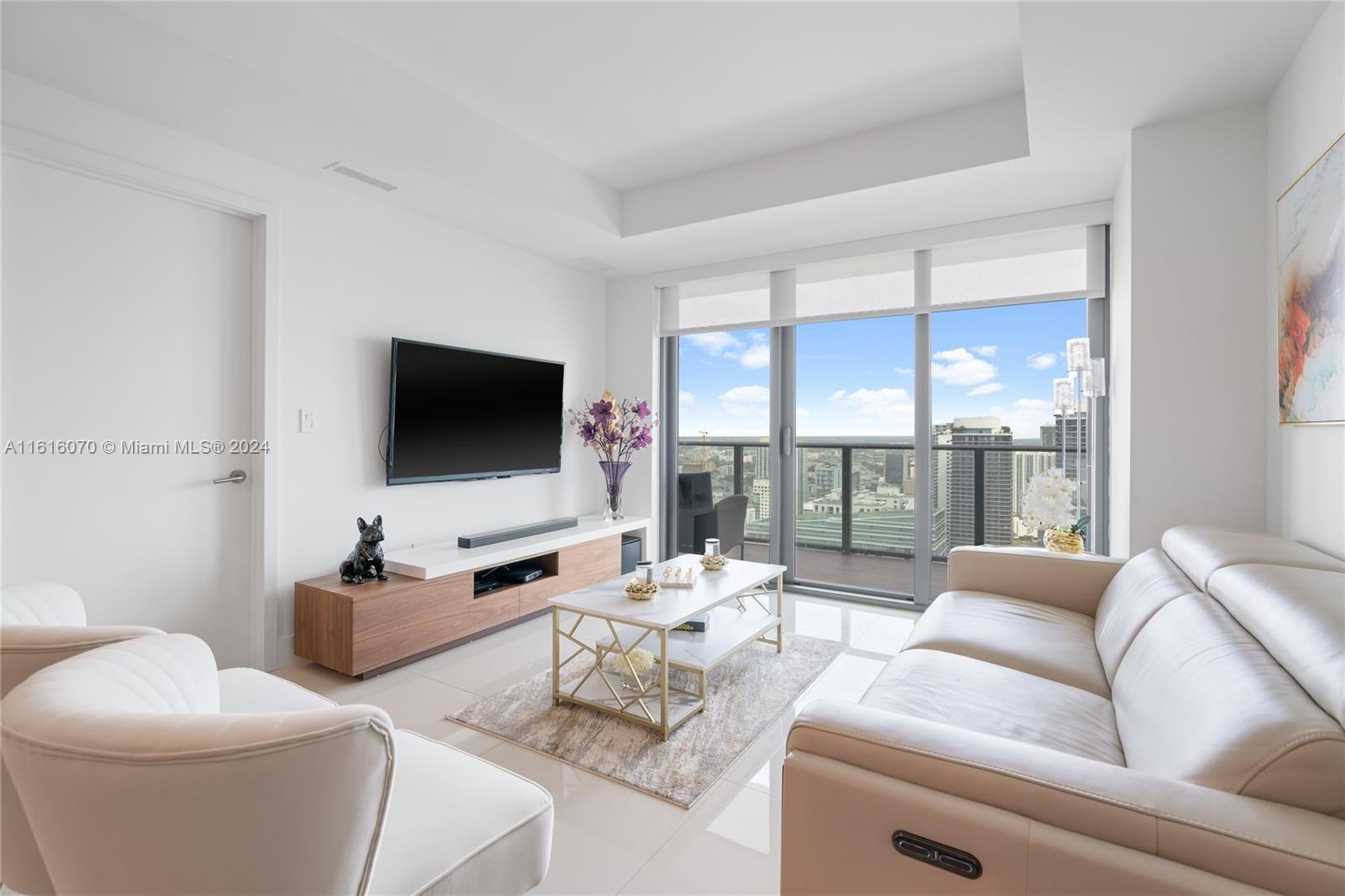 SLS BRICKELL - Residential