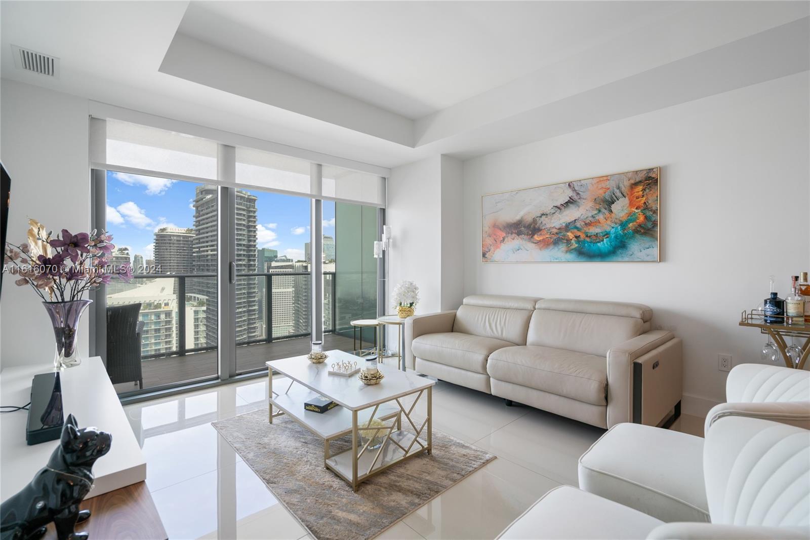SLS BRICKELL - Residential