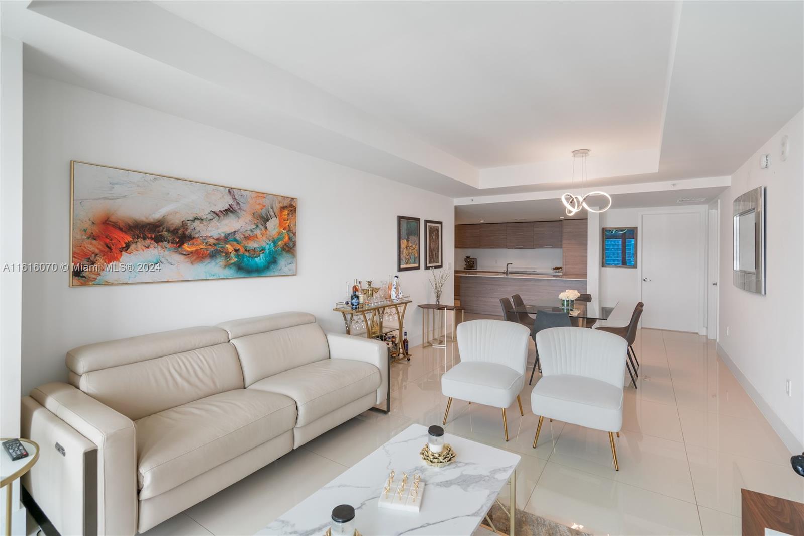SLS BRICKELL - Residential