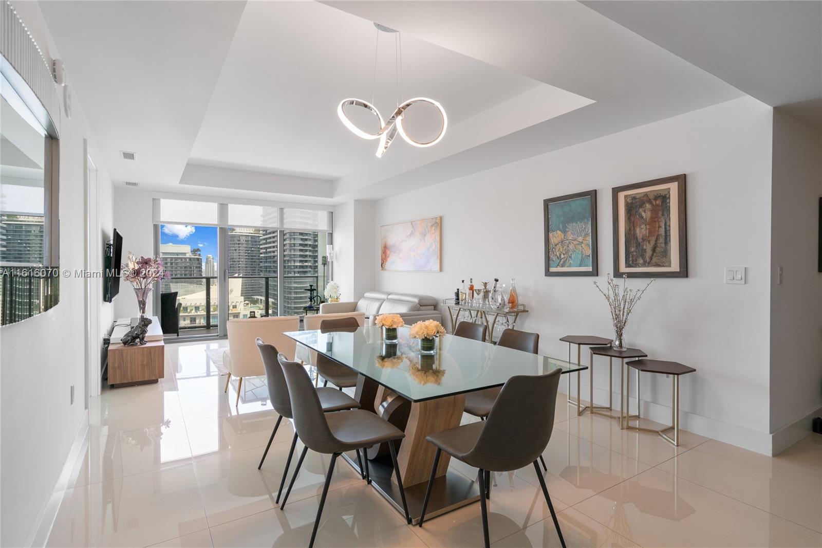 SLS BRICKELL - Residential