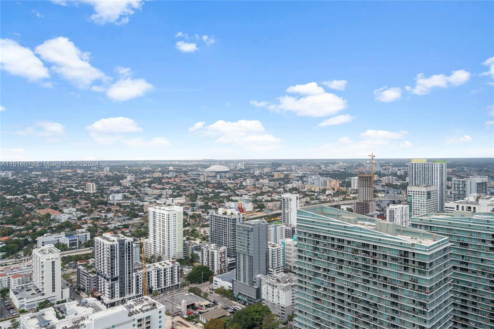 SLS BRICKELL - Residential