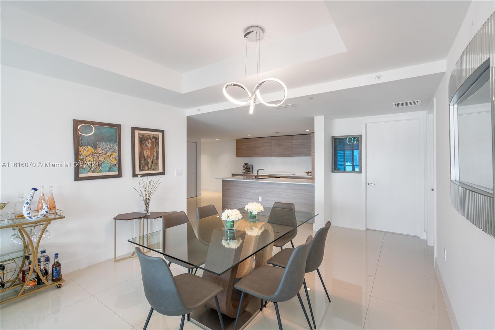 SLS BRICKELL - Residential