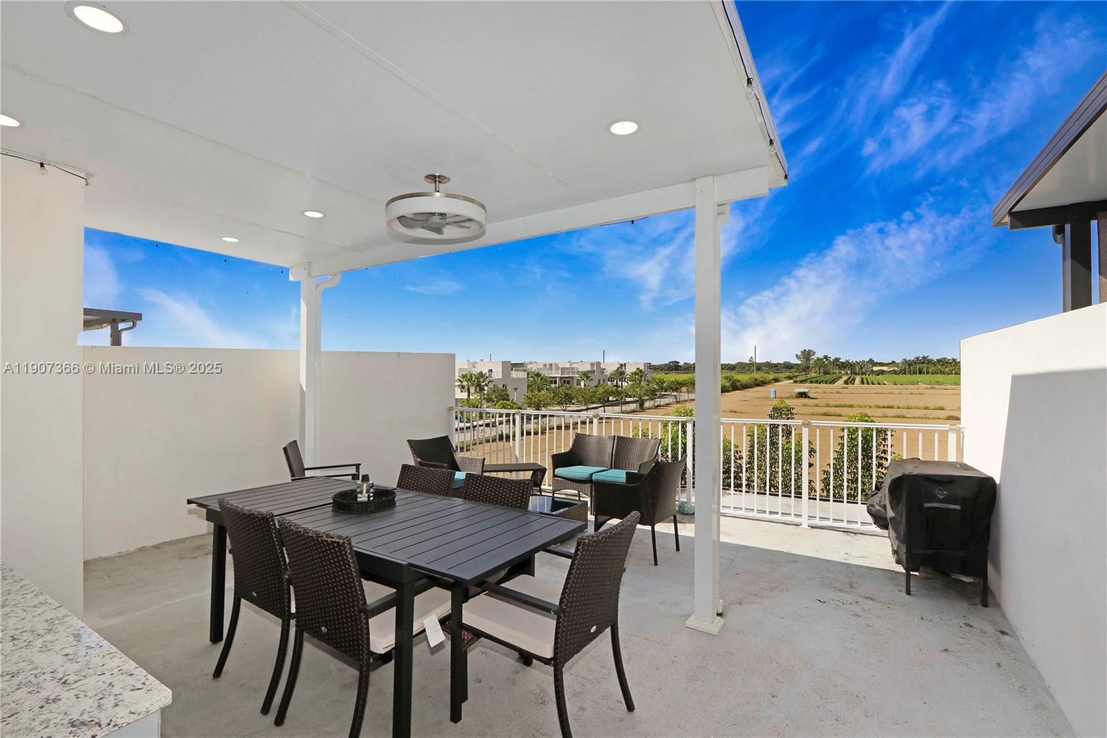 PARADISE ONE - Residential