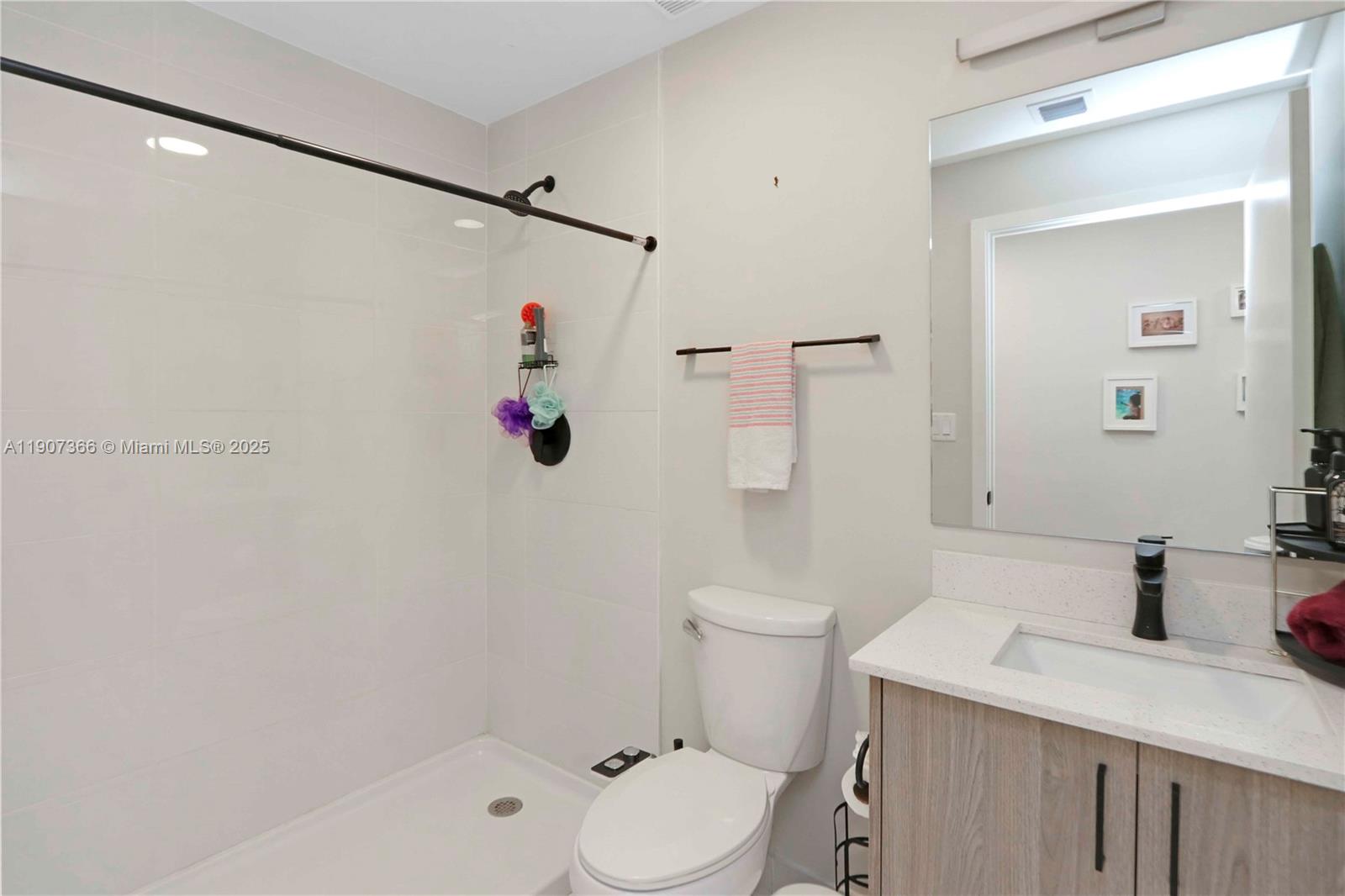 PARADISE ONE - Residential