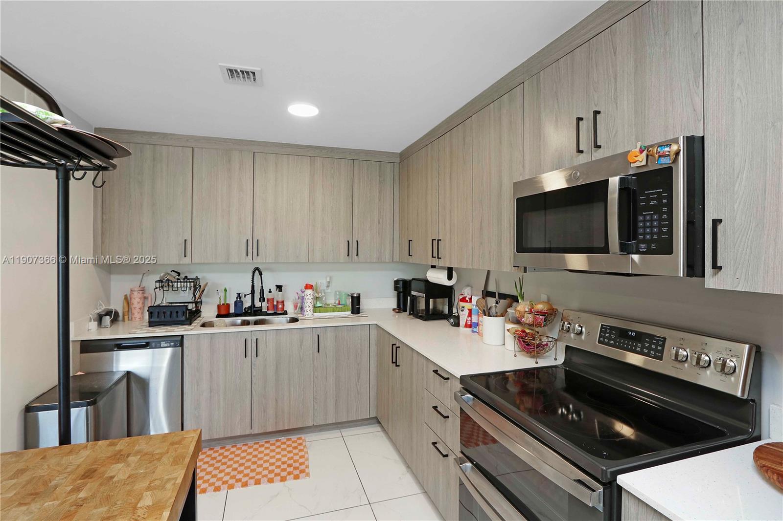 PARADISE ONE - Residential