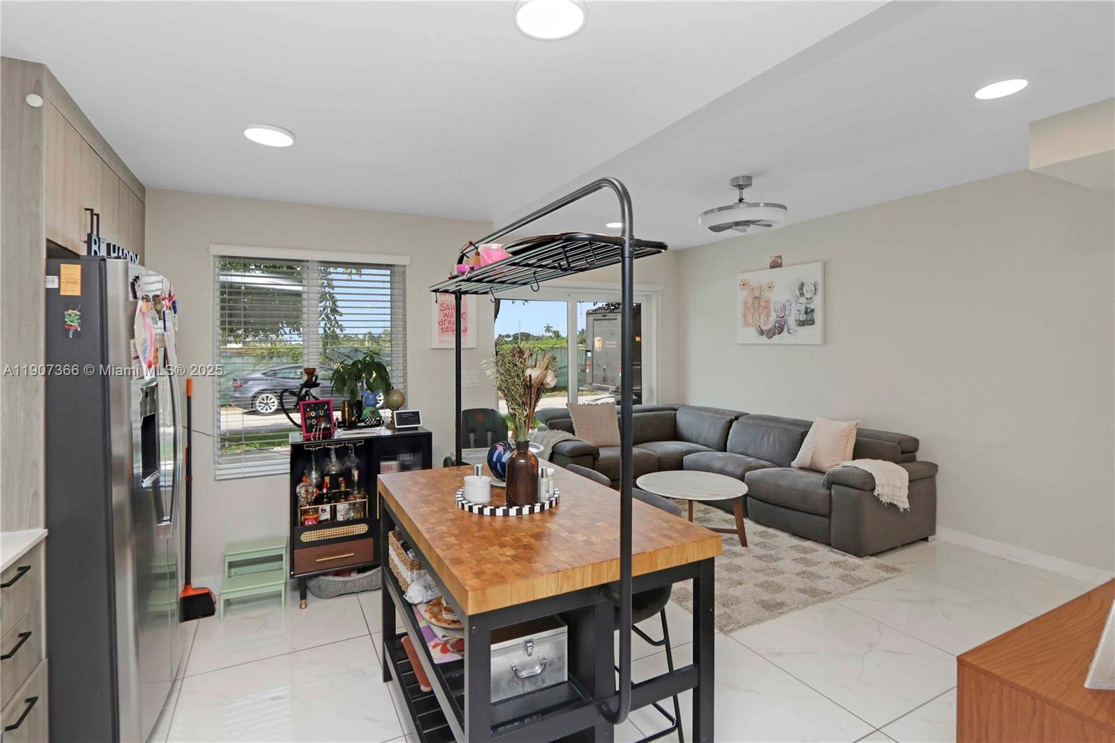 PARADISE ONE - Residential