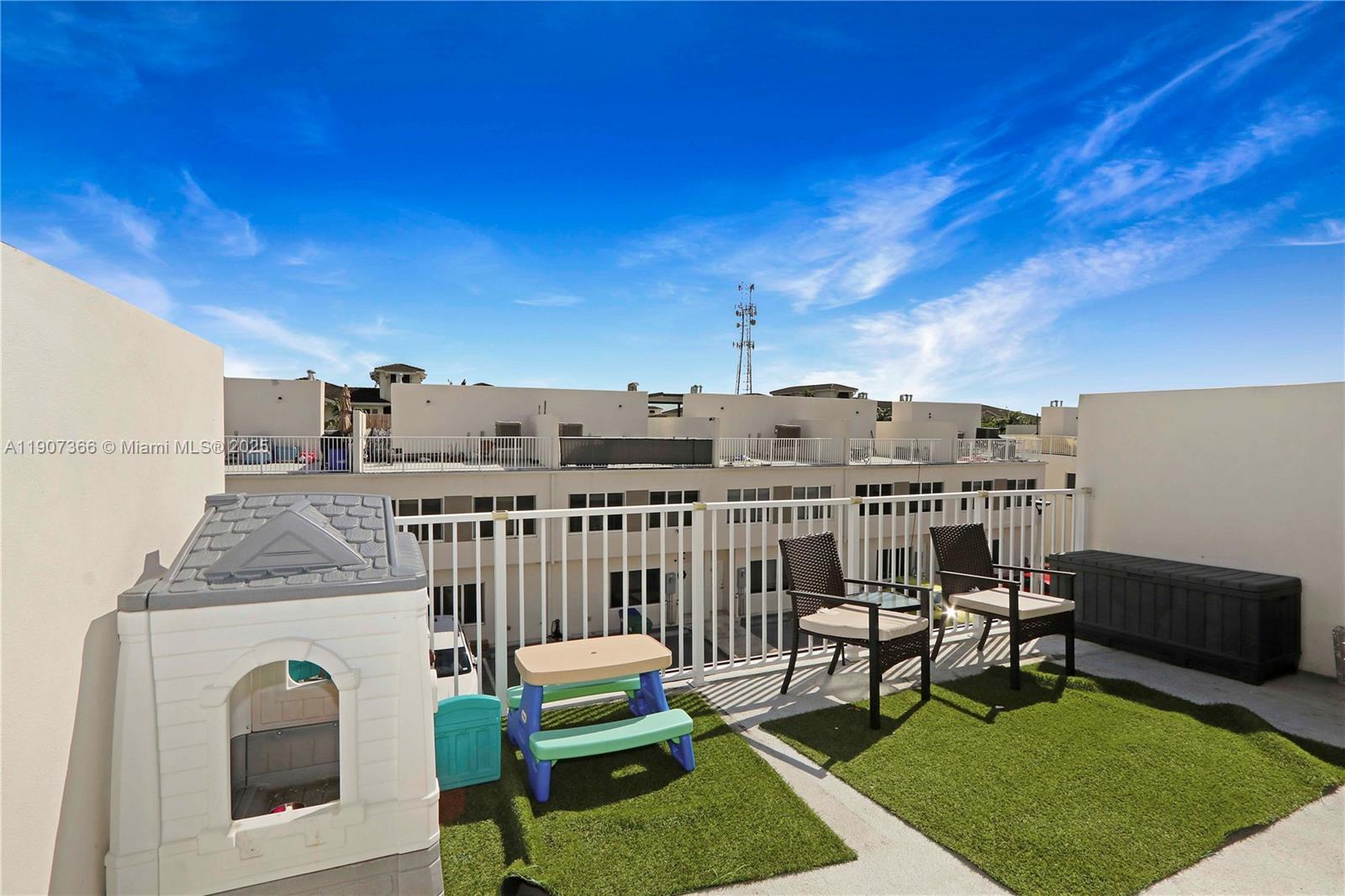 PARADISE ONE - Residential