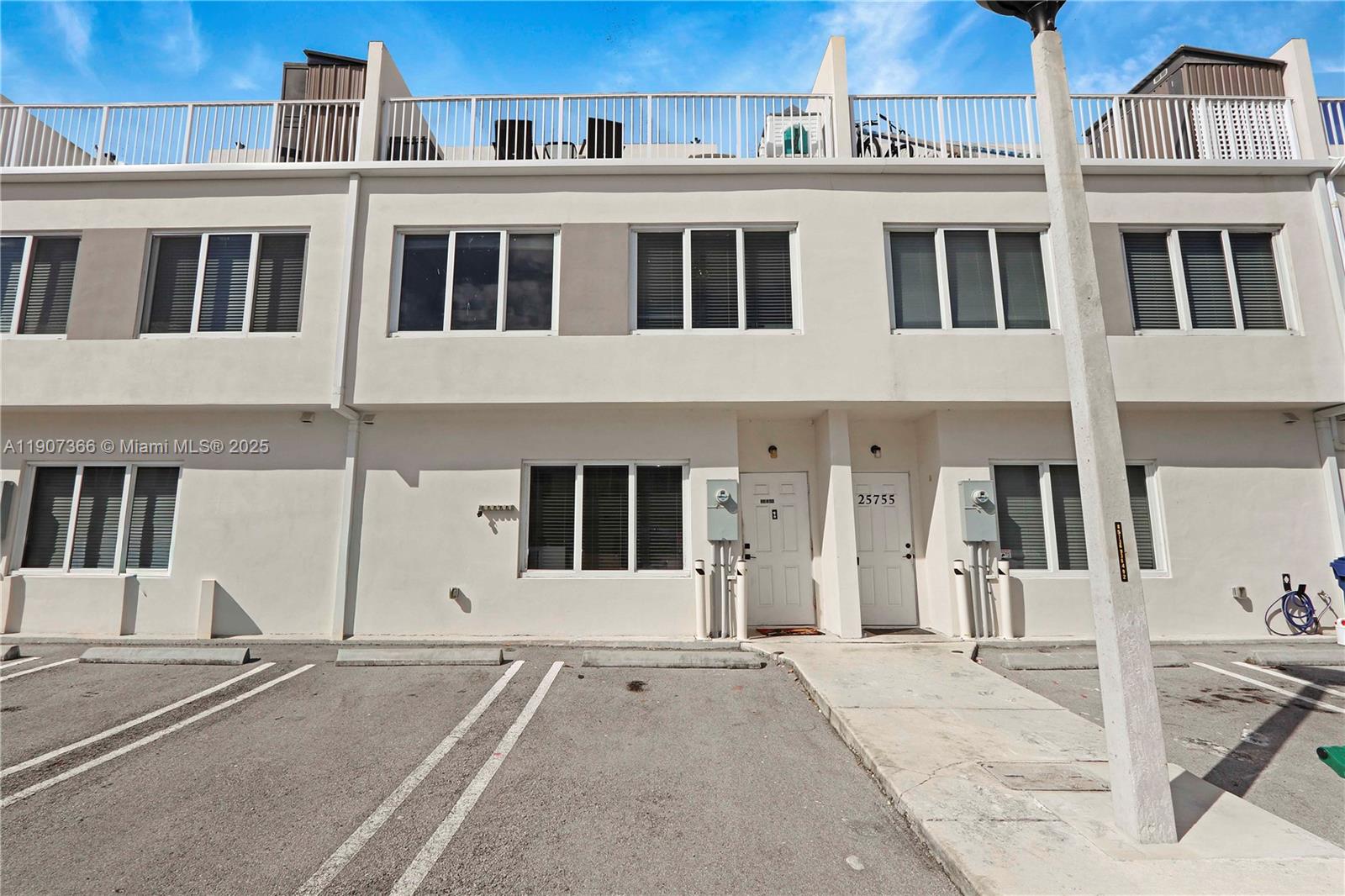 PARADISE ONE - Residential