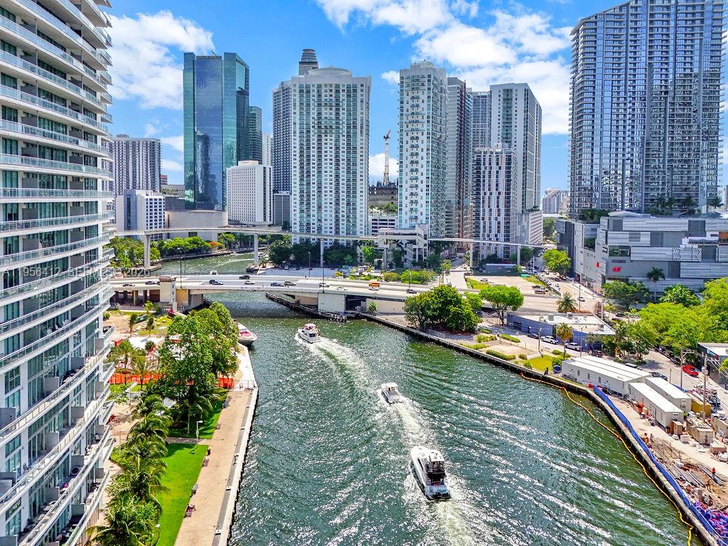 MINT CONDO - Residential