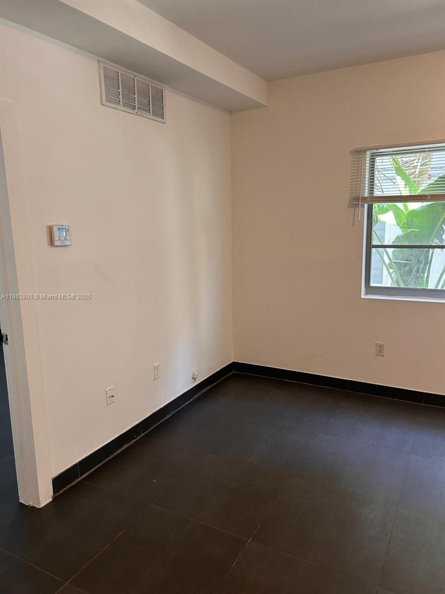 THE EVELYN CONDO - Residential Lease