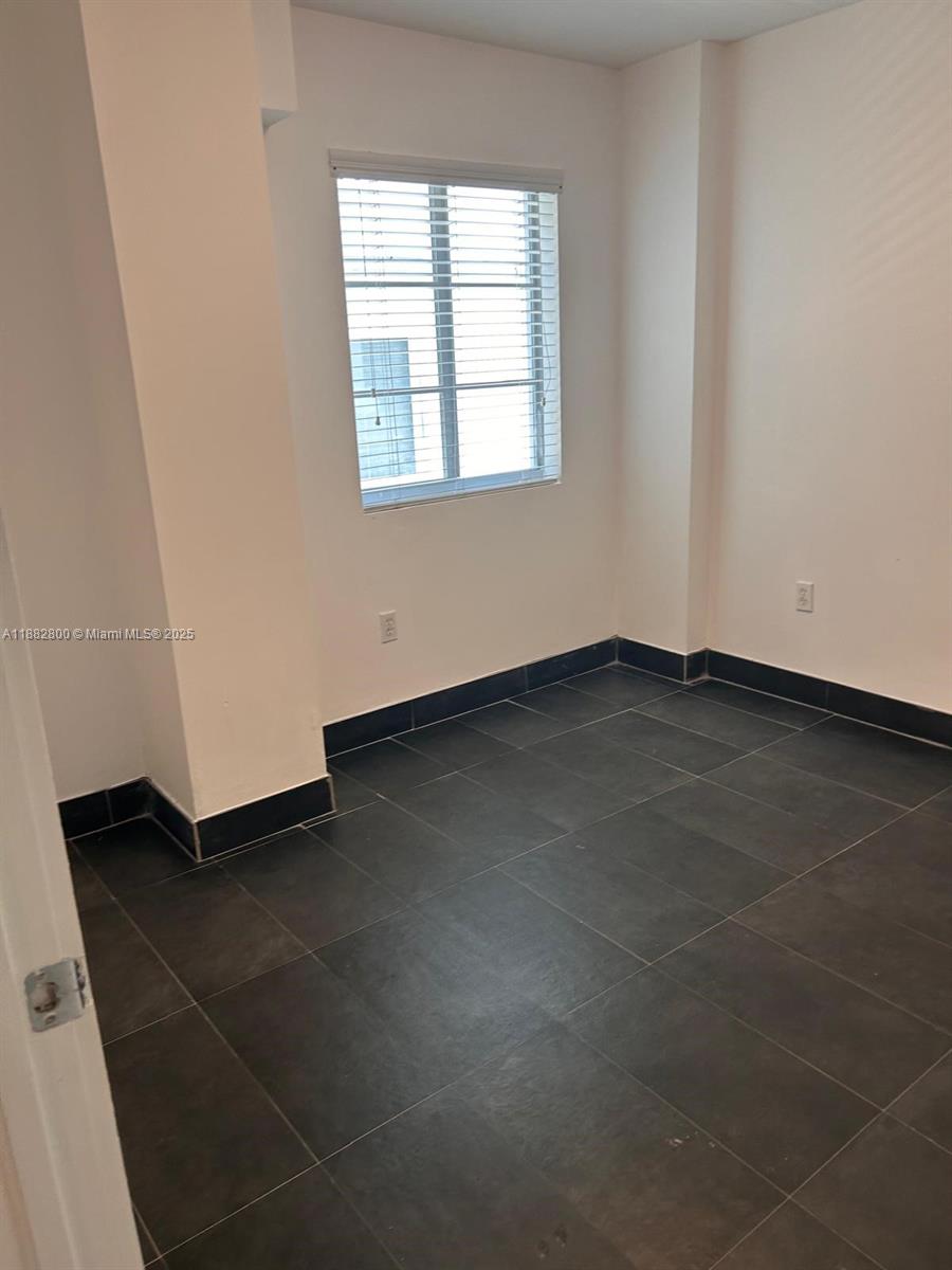 THE EVELYN CONDO - Residential Lease