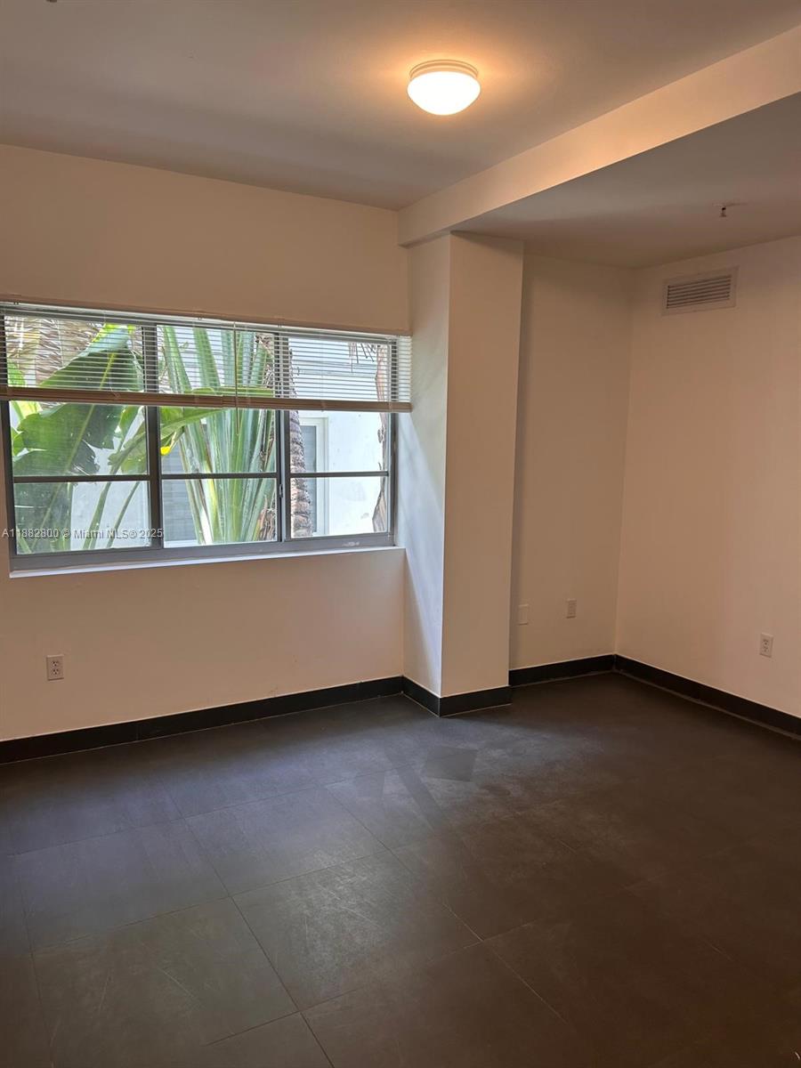THE EVELYN CONDO - Residential Lease