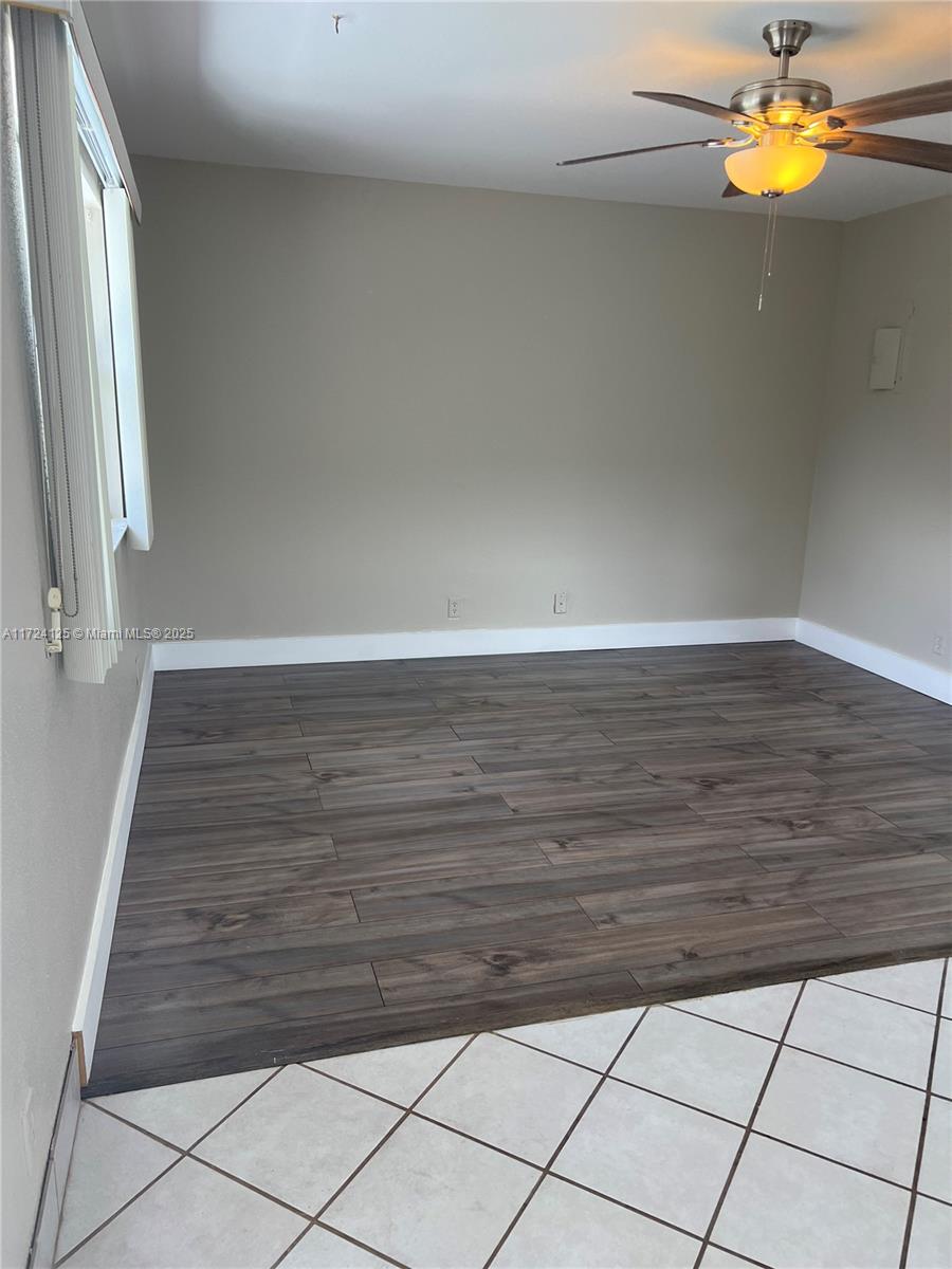 KINGS POINT BRITTANY COND - Residential