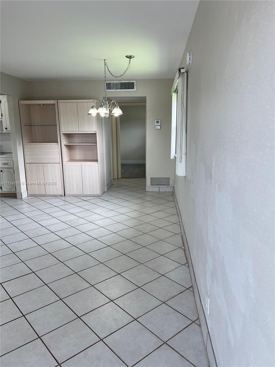 KINGS POINT BRITTANY COND - Residential