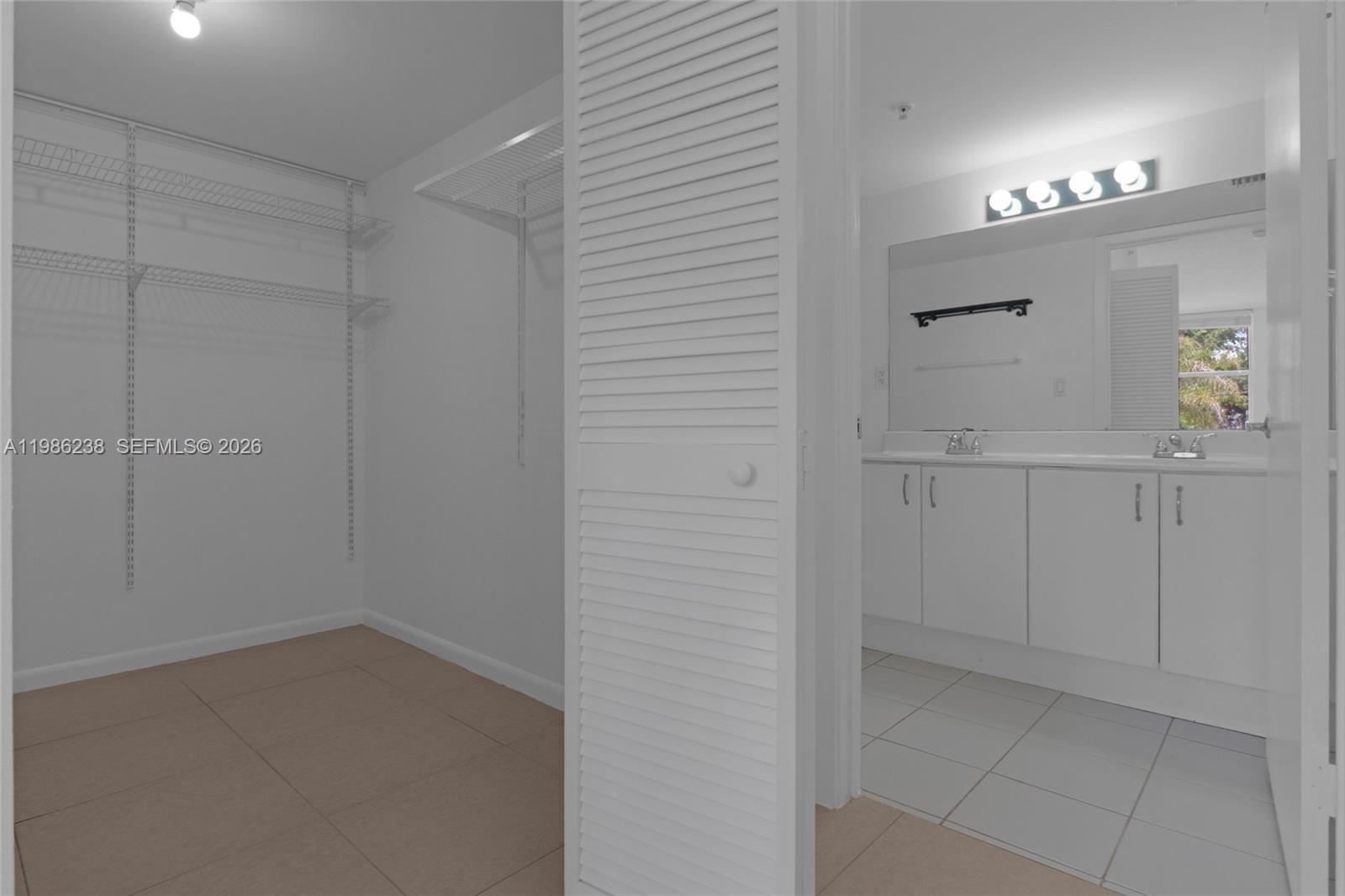 BREEZE CONDO - Residential