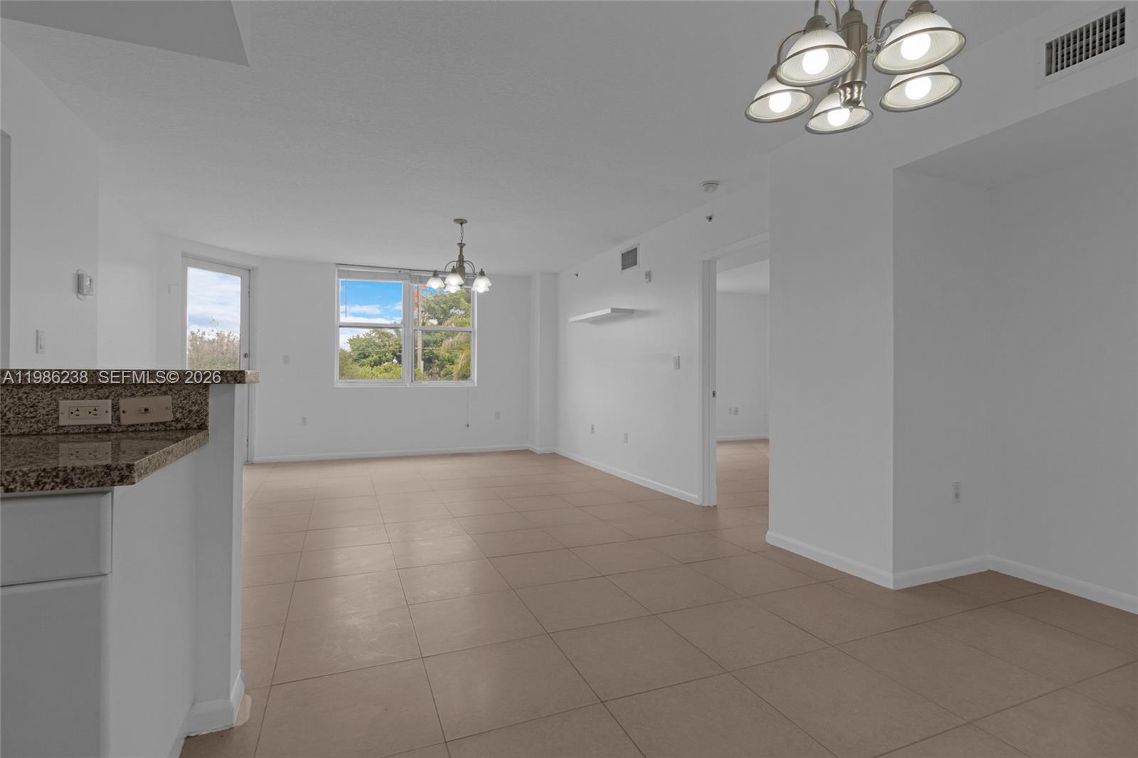 BREEZE CONDO - Residential