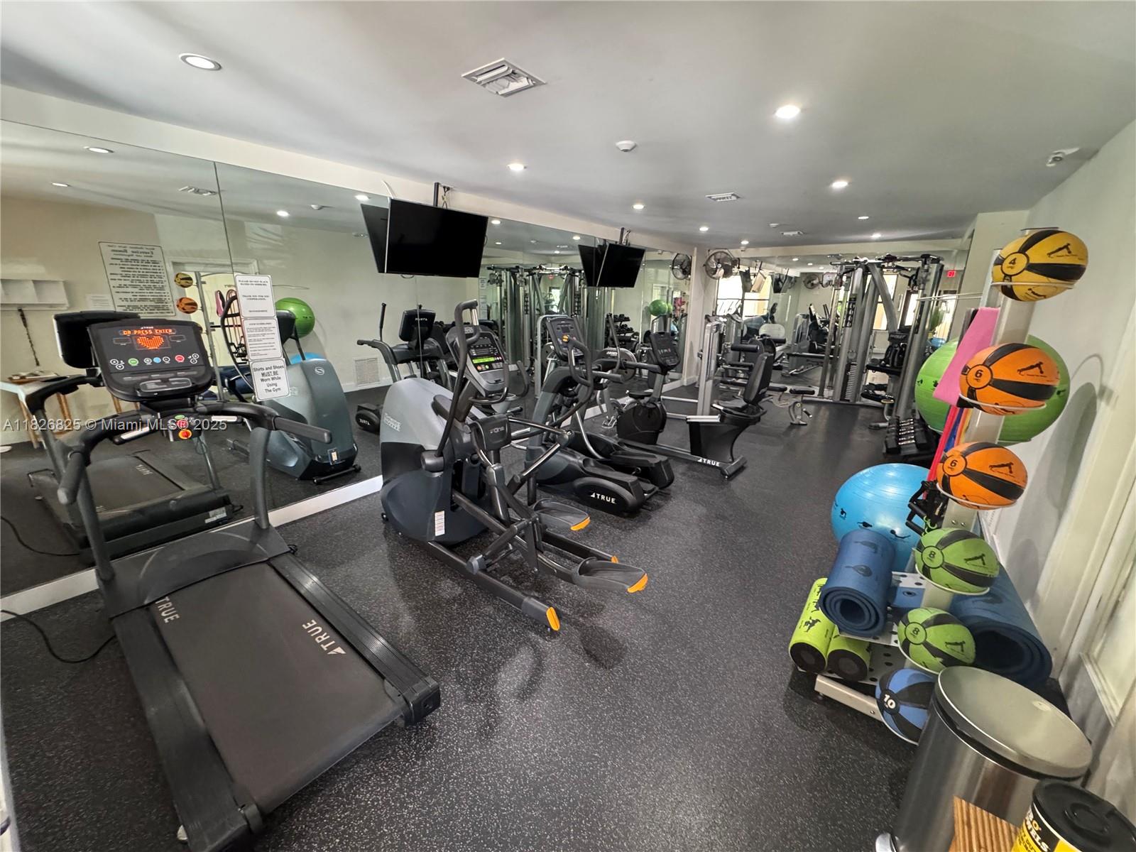 PARADISE POINT 1ST AMENDM - Residential