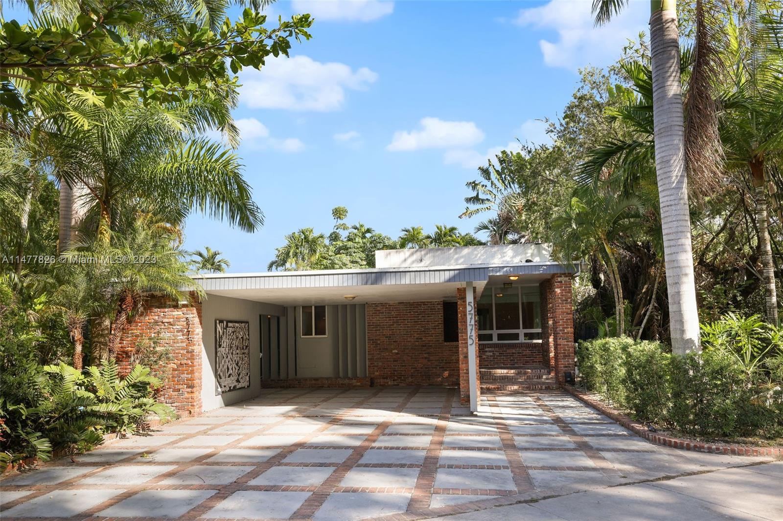 LA GORCE GOLF SUB - Residential