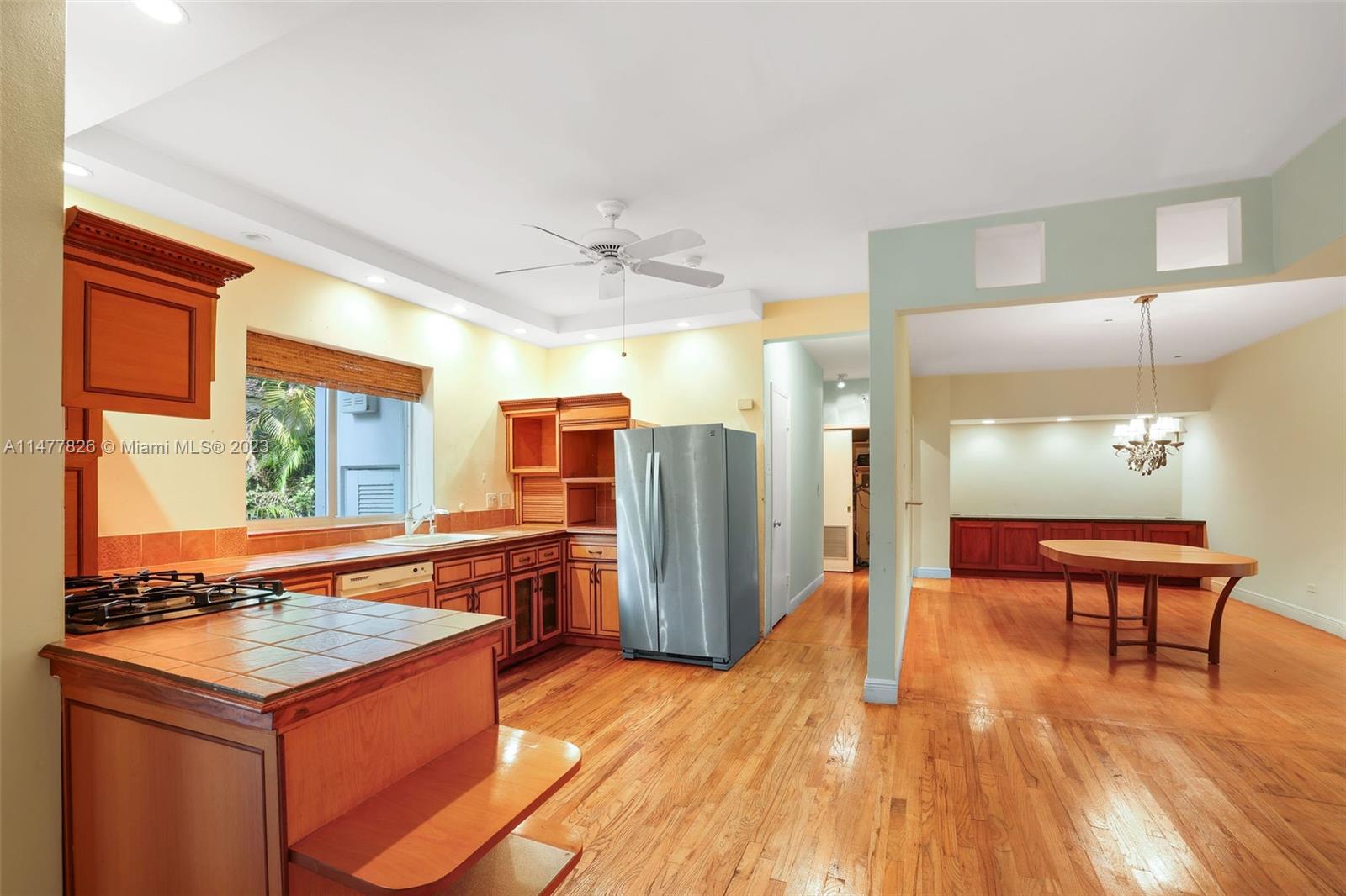 LA GORCE GOLF SUB - Residential