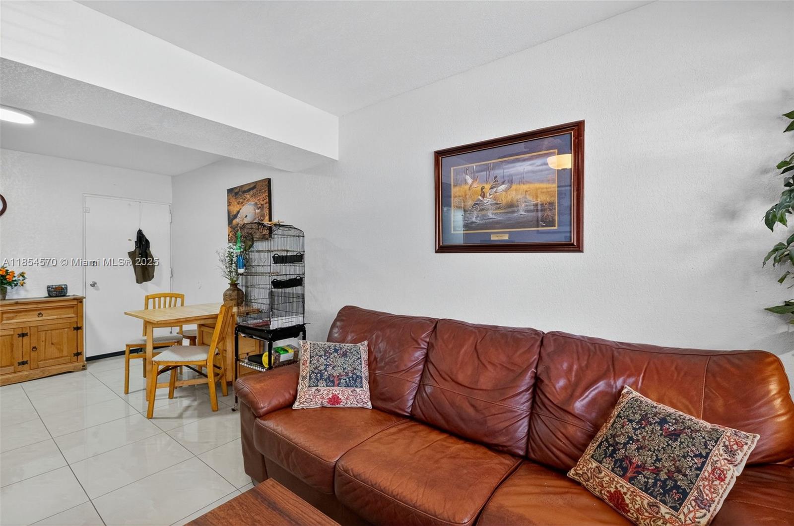 VILLA NAVARRA CONDO - Residential