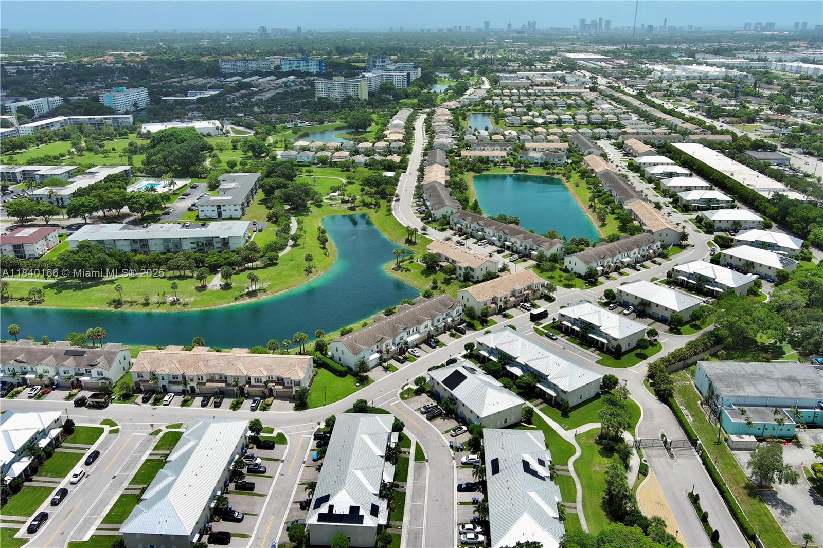 HILLCREST COUNTRY CLUB SO - Residential Lease