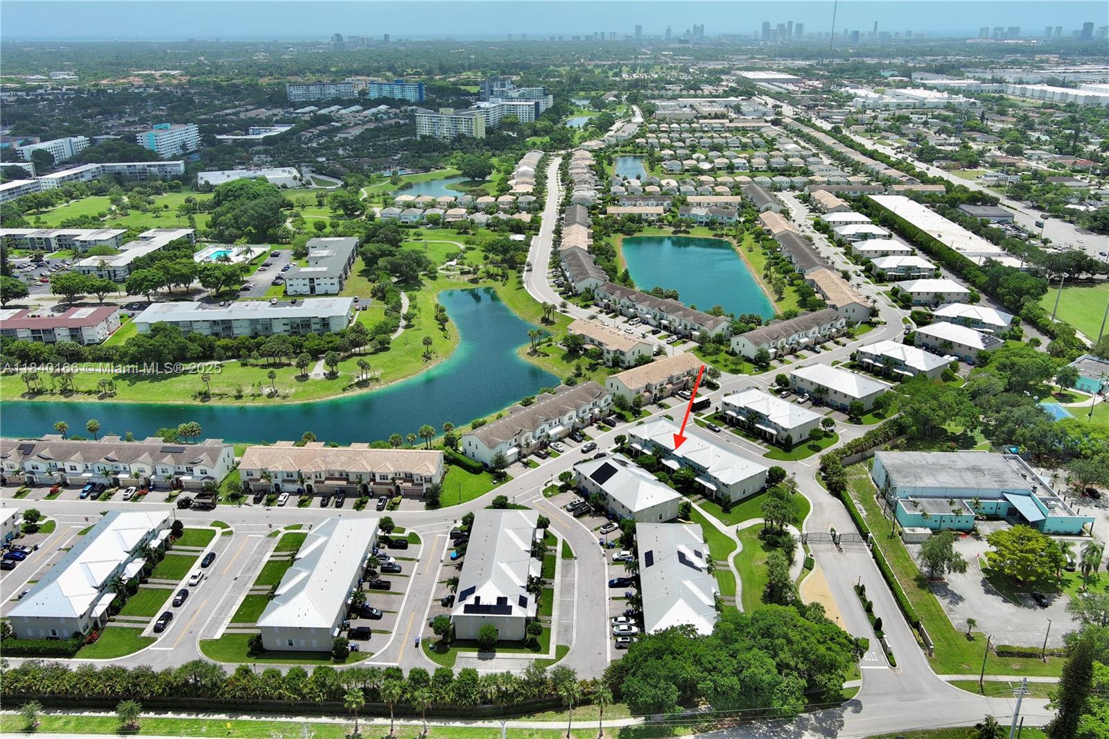 HILLCREST COUNTRY CLUB SO - Residential Lease