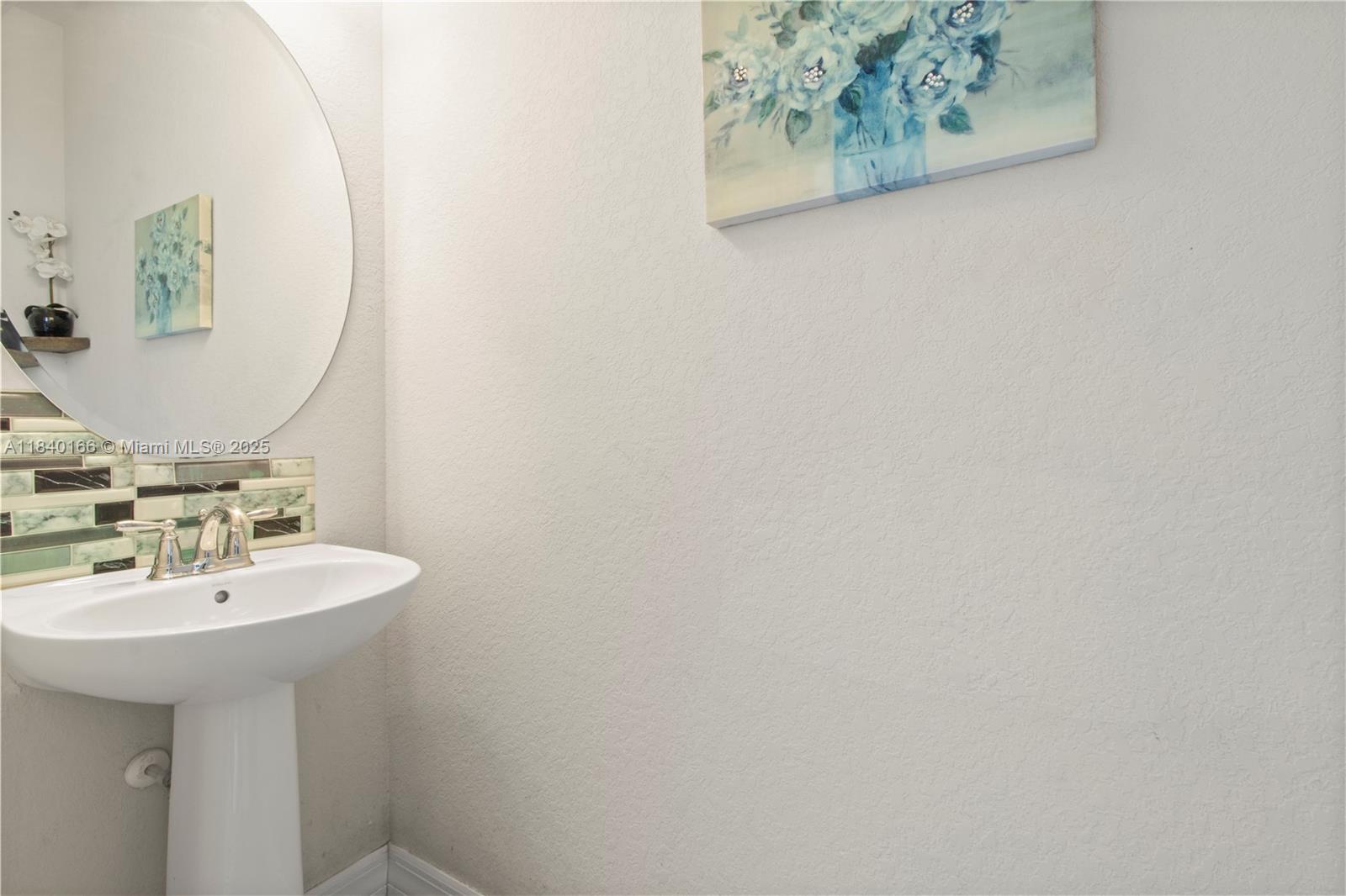 HILLCREST COUNTRY CLUB SO - Residential Lease