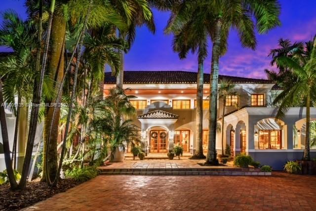 5 UPT0 10 AC RESORT ESTATE - Residential