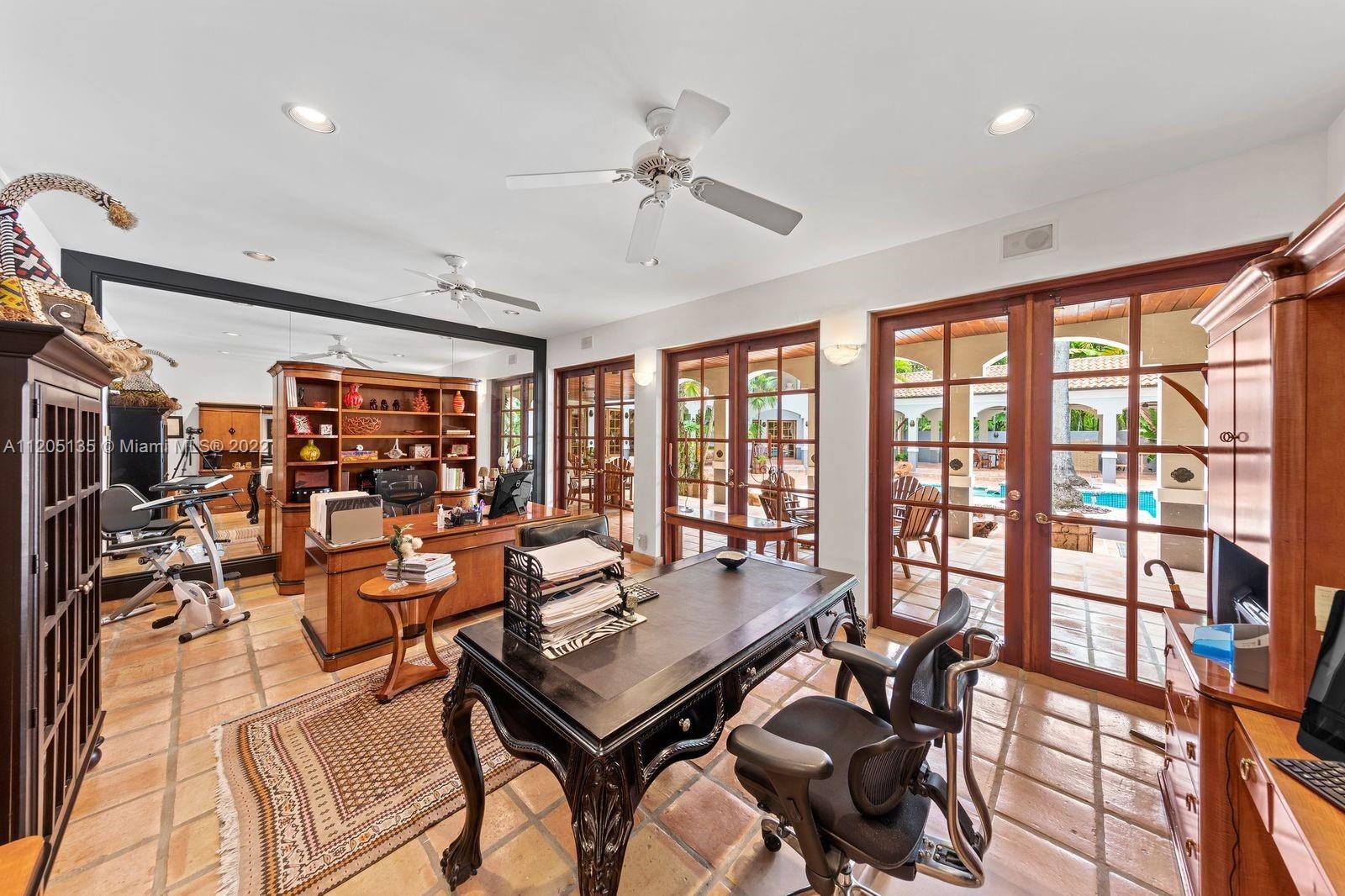 5 UPT0 10 AC RESORT ESTATE - Residential