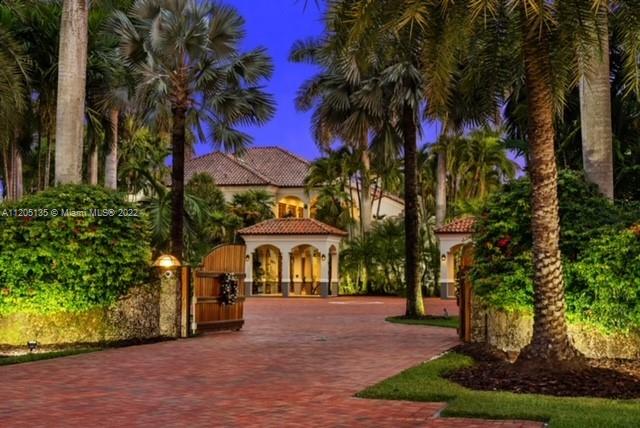 5 UPT0 10 AC RESORT ESTATE - Residential