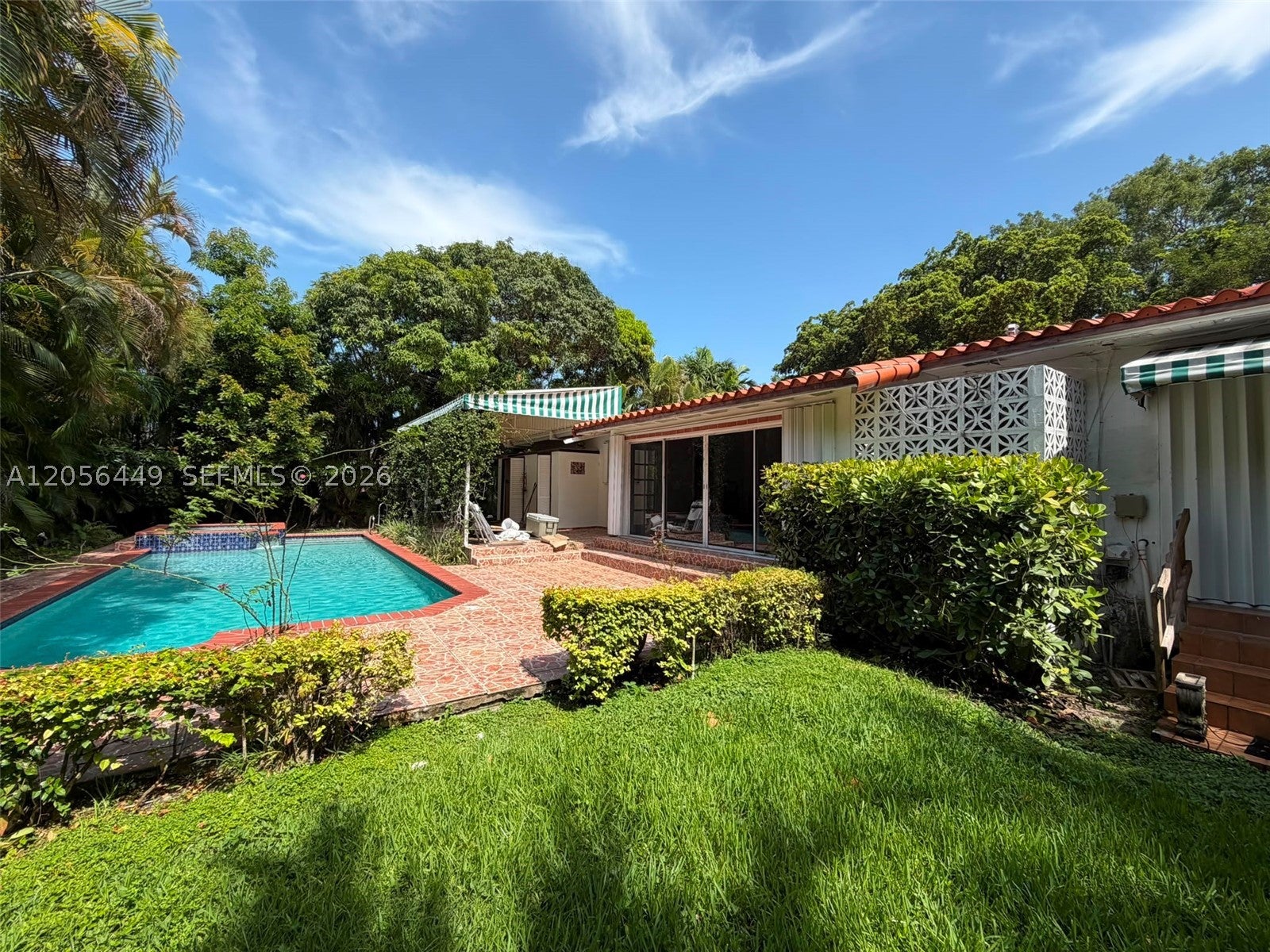 1540 Dorado Ave