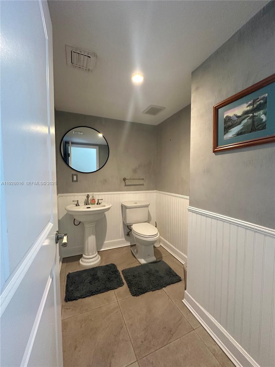 PAMELA VILLA KEY LARGO - Residential Lease