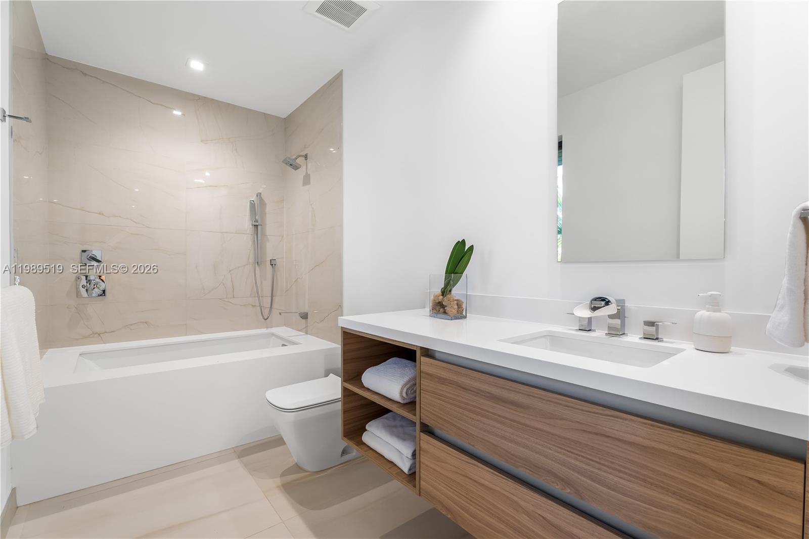 VICTORIA PLACE - Residential