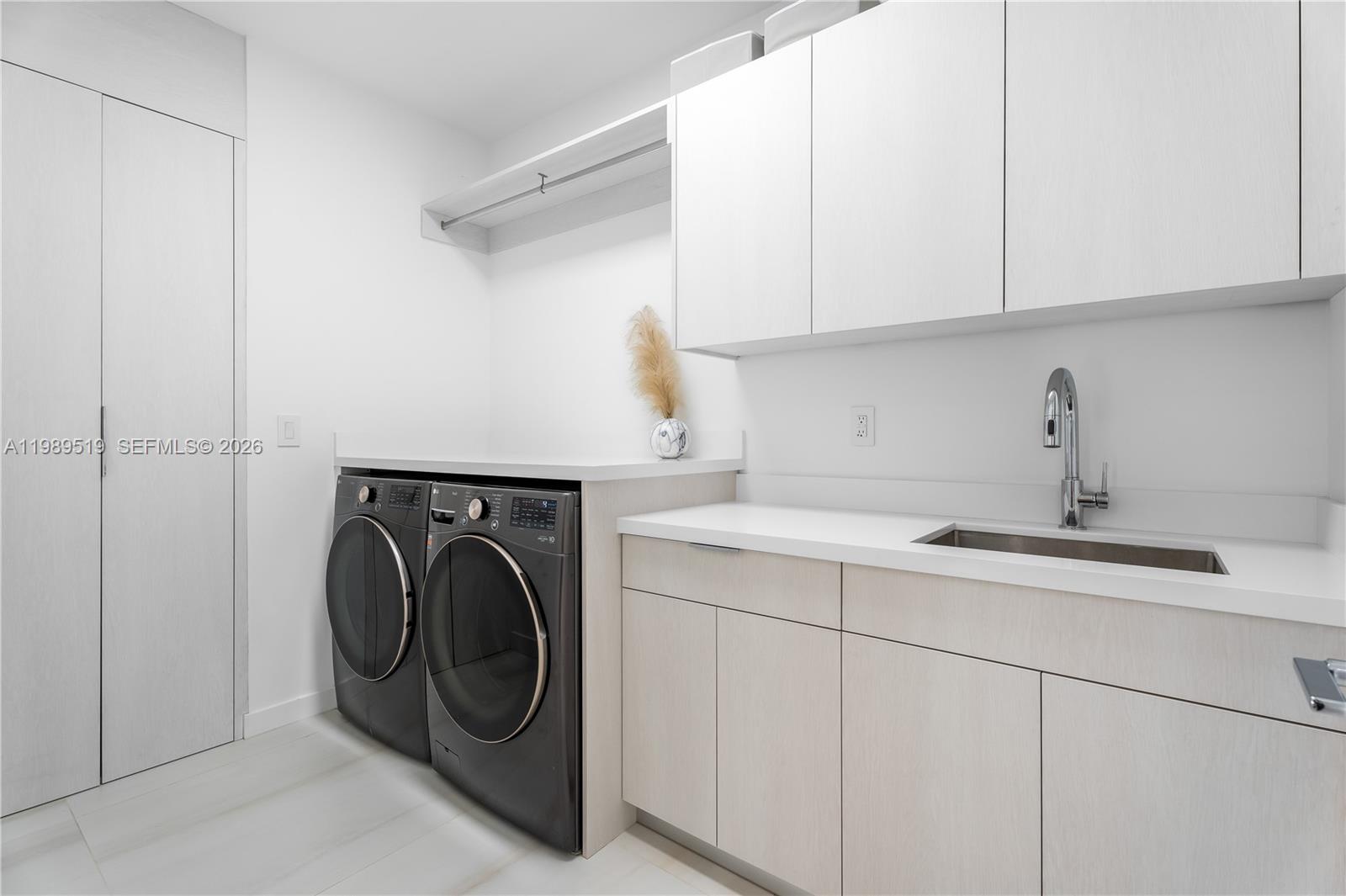 VICTORIA PLACE - Residential