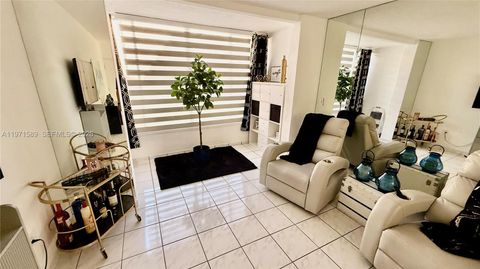 11715 SW 18th St 107 Miami FL 33175