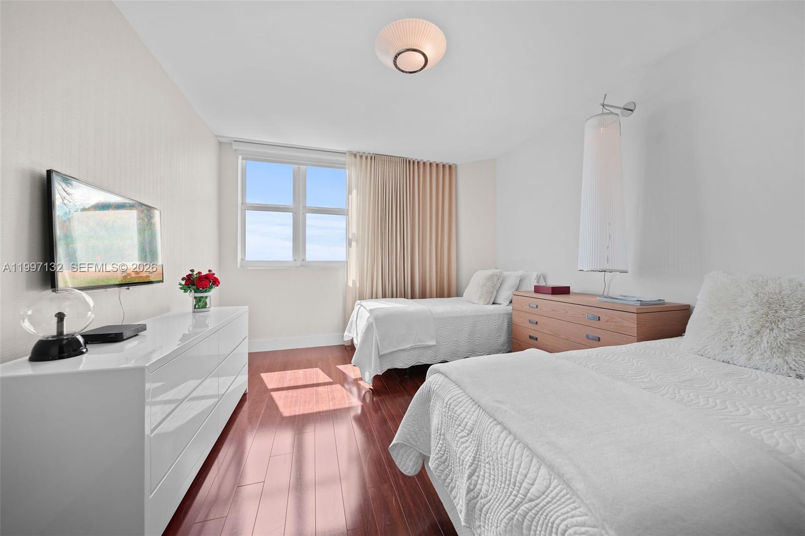 THE PENINSULA II CONDO - Residential Lease