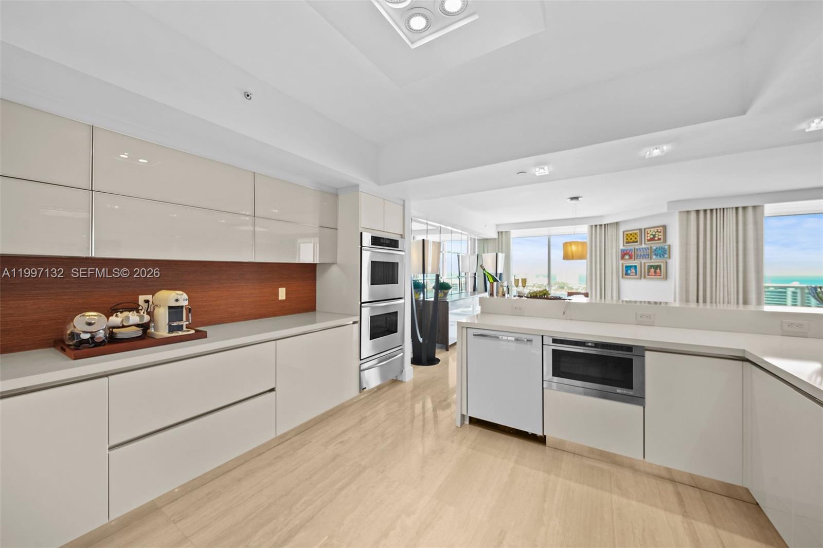 THE PENINSULA II CONDO - Residential Lease