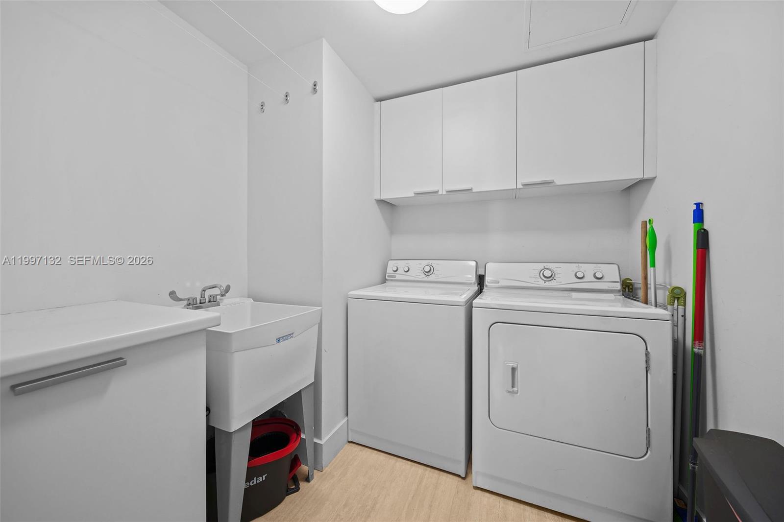 THE PENINSULA II CONDO - Residential Lease