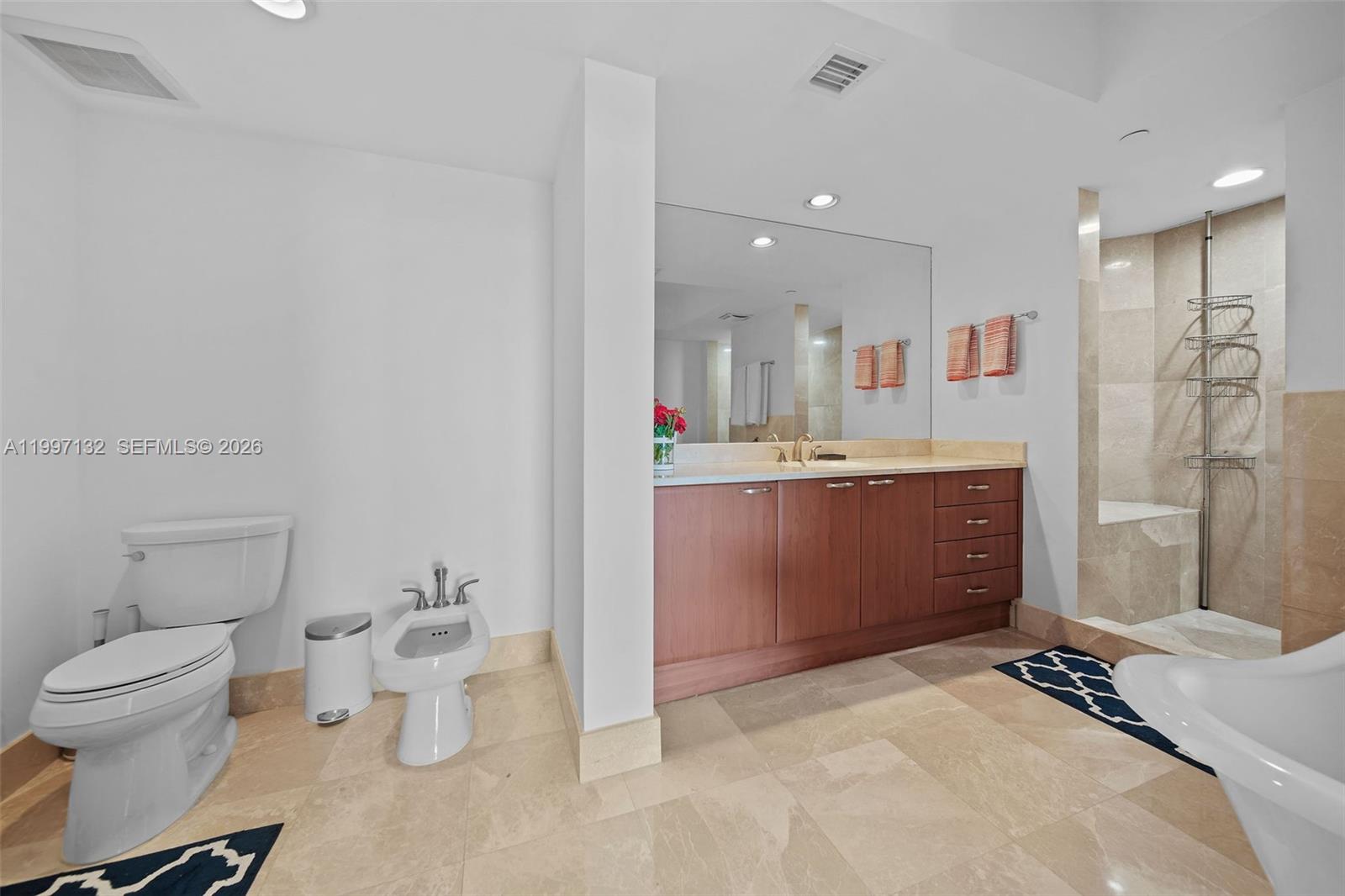 THE PENINSULA II CONDO - Residential Lease