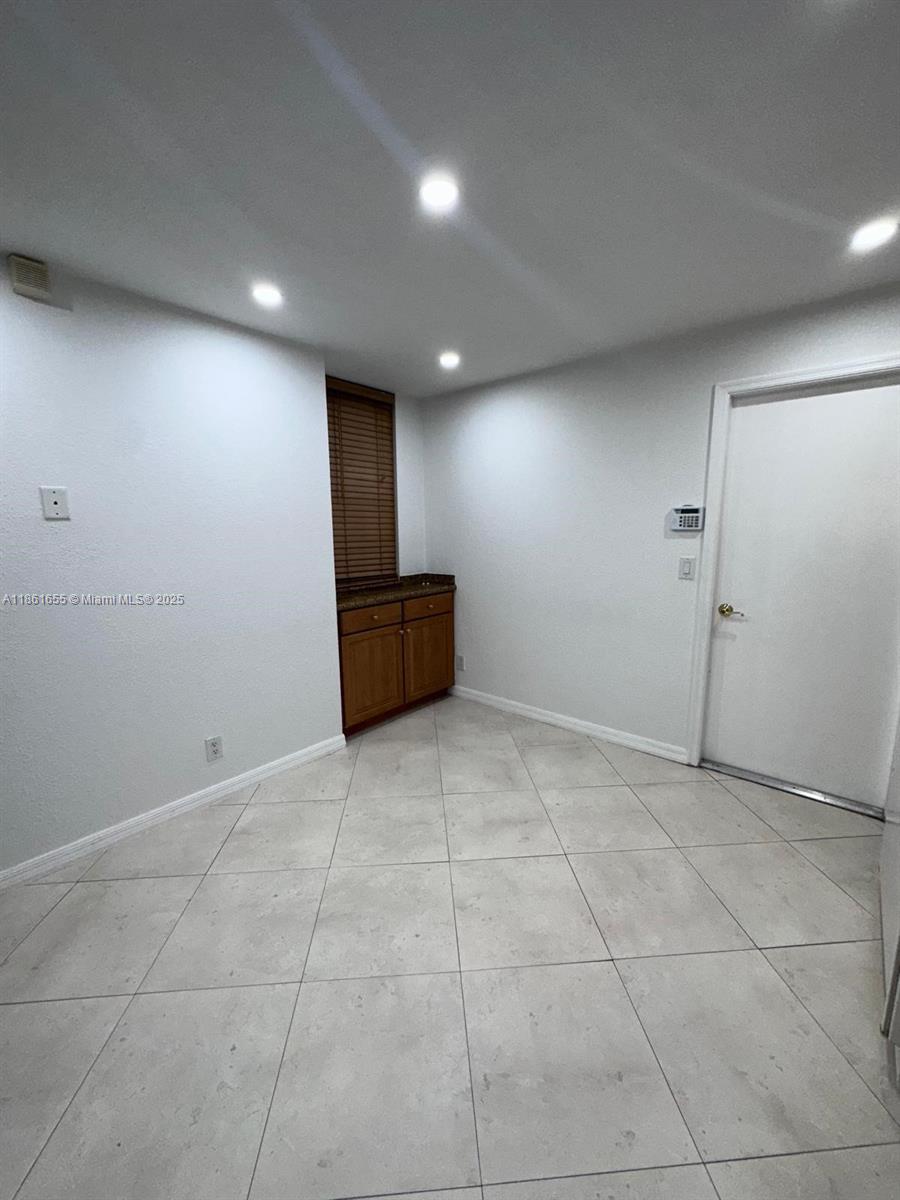 SAN REMO VILLAGE - Residential Lease