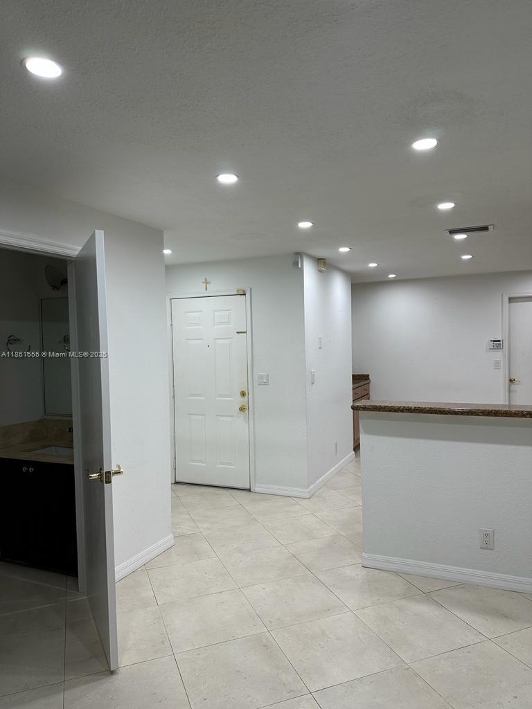 SAN REMO VILLAGE - Residential Lease