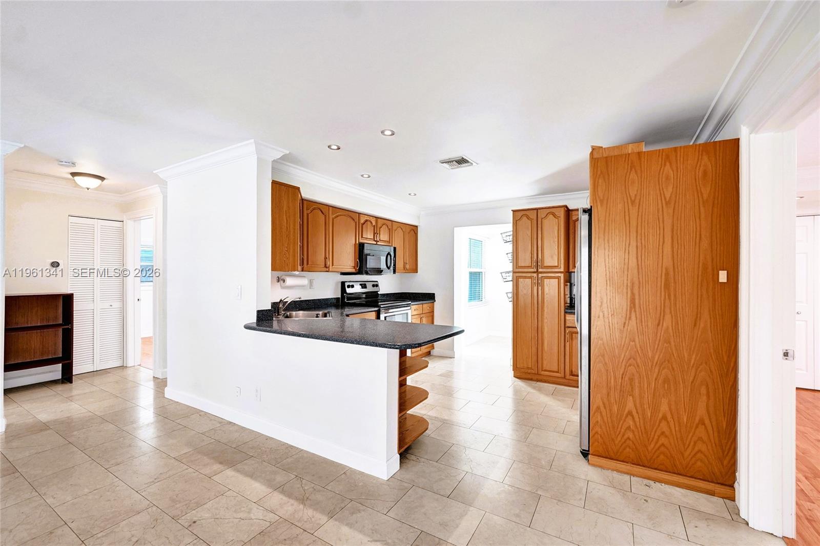 AVON HEIGHTS - Residential