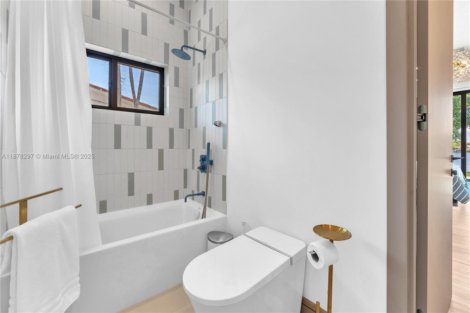 SUNSWEPT ISLE - Residential Lease